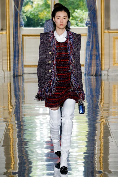 Look 30
